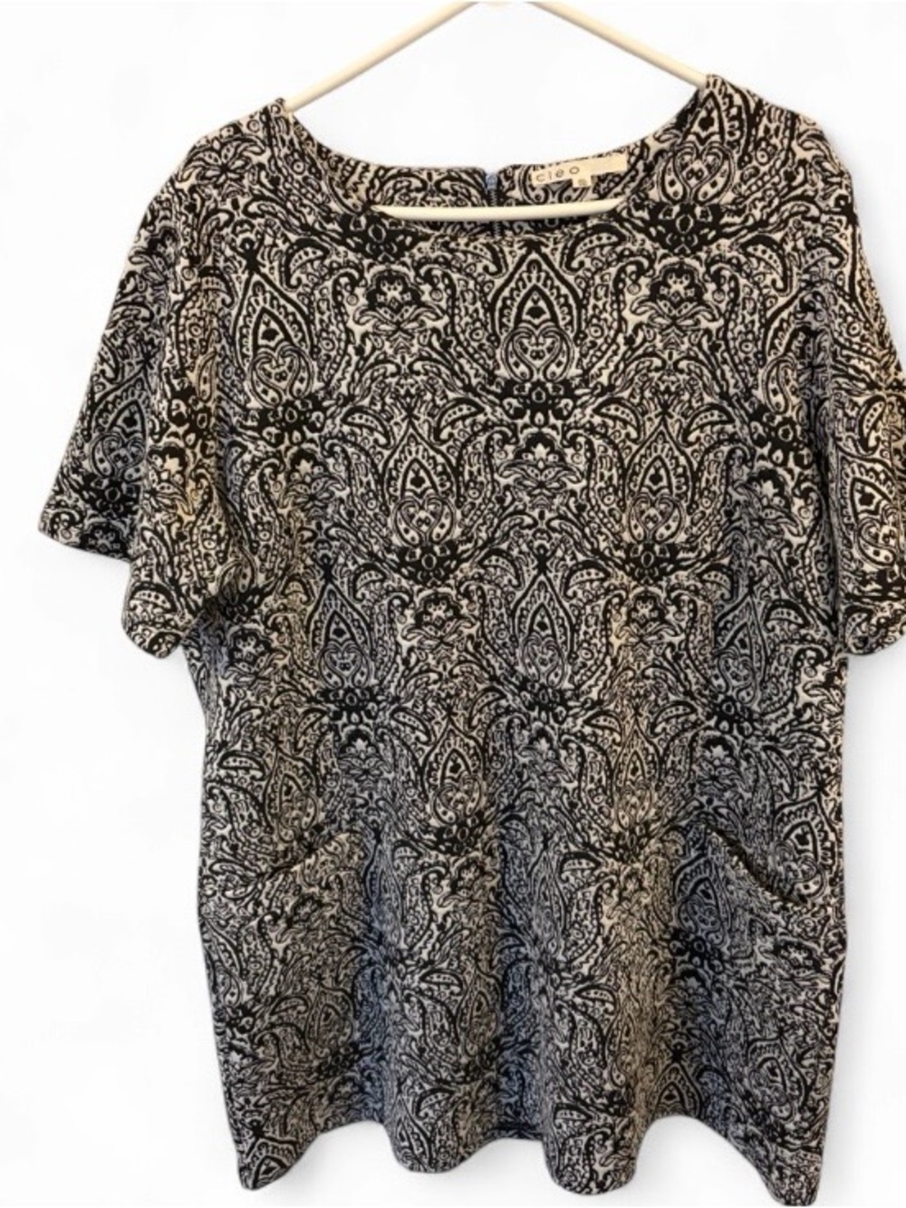 cleo Black & Cream Paisley Short Sleeve Tee